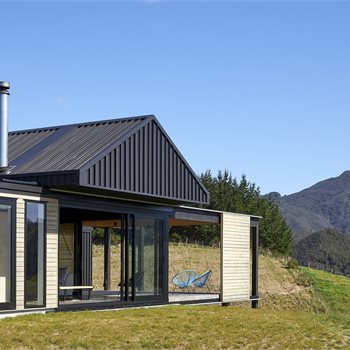 Trending Image APL.Here.DAA.Hikuai.004.jpg