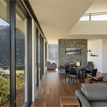 Trending Image Queenstown panorama