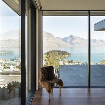 Trending Image Queenstown panorama