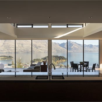 Trending Image Queenstown panorama