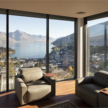 Trending Image Queenstown panorama