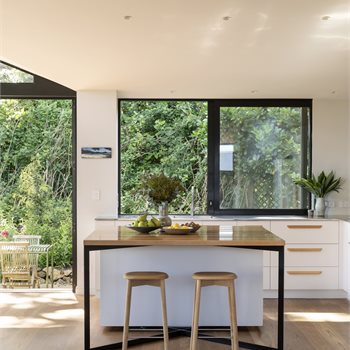 Trending Image DST-BOUGHHOUSE-1121-0154